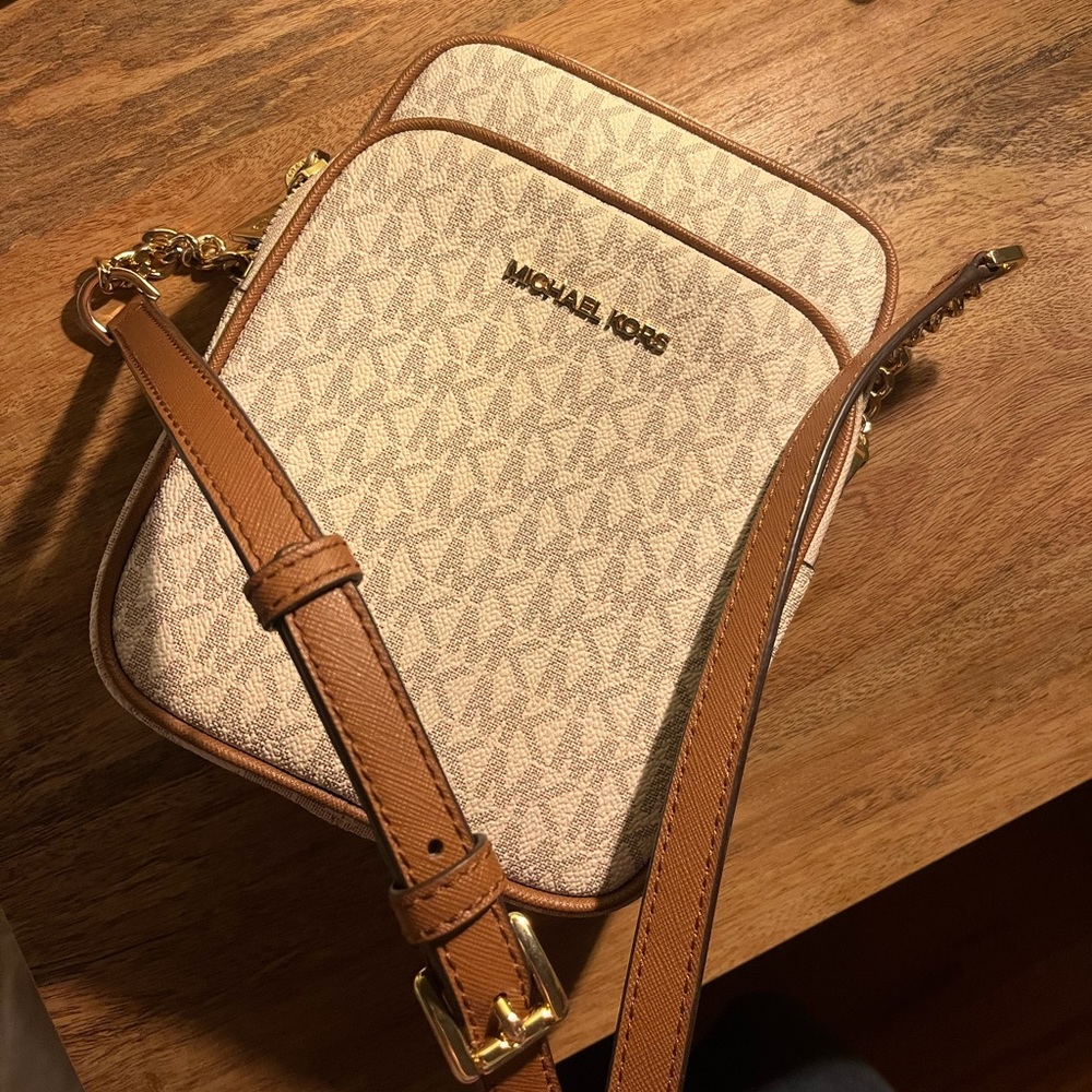 Michael Kors Crossbody